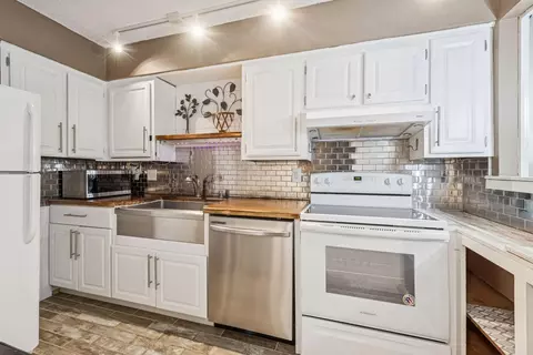 2200 Nevada Ave S #211, Saint Louis Park, MN 55426