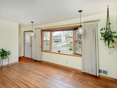 171 Downs Ave, Maplewood, MN 55117 photo 6