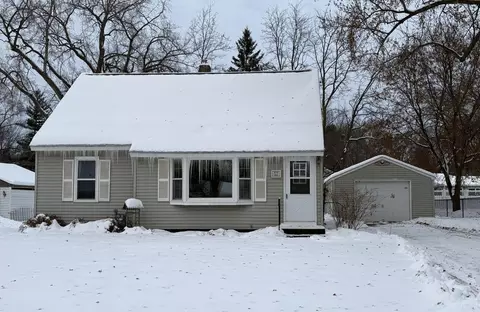 171 Downs Ave, Maplewood, MN 55117