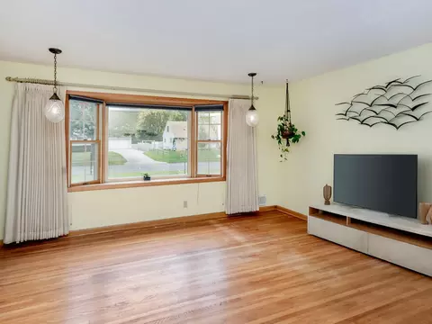 171 Downs Ave, Maplewood, MN 55117 photo 5