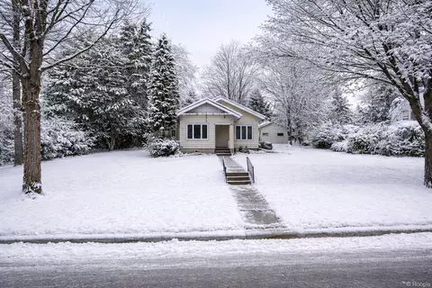 205 E 2nd Ave, Luck, WI 54853