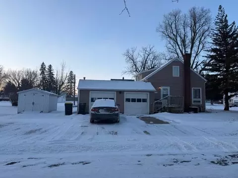 420 3rd Ave NW, Spring Grove, MN 55974