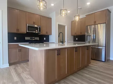 13763 Hollybrook Cir, Apple Valley, MN 55124