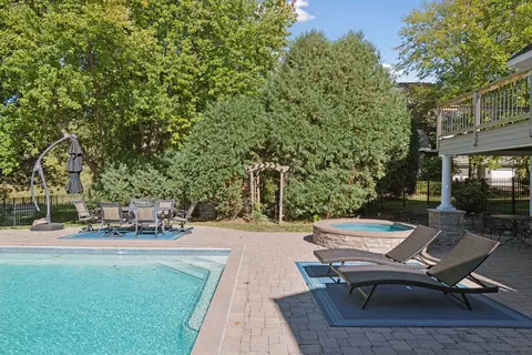 28140 Boulder Bridge Dr, Shorewood, MN 55331 photo 5