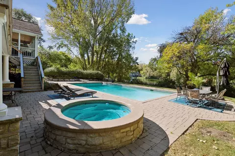 28140 Boulder Bridge Dr, Shorewood, MN 55331 photo 4