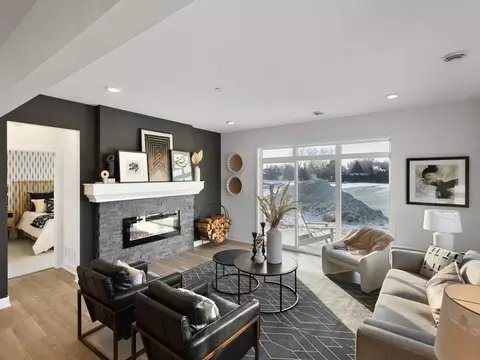 13761 Hollybrook Cir, Apple Valley, MN 55124