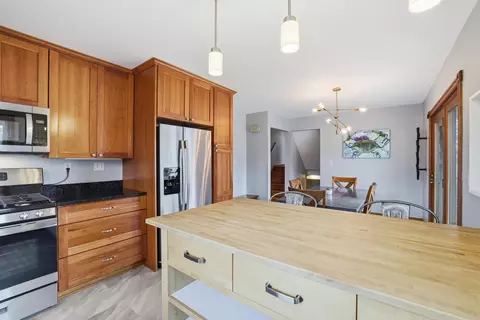 Kitchen - 8433 Morris Cir, Bloomington, MN 55437 photo 4 of 5