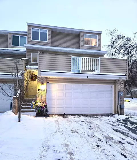 14216 Hibiscus Ct, Apple Valley, MN 55124