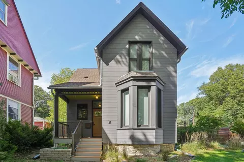 31 Langford Park, Saint Paul, MN 55108