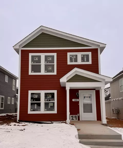 1342 Winthrop St N, Saint Paul, MN 55119