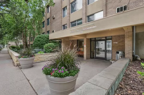 1770 Bryant Ave S #109, Minneapolis, MN 55403