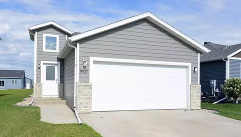 8037 Goldfinch Dr, Horace, ND 58047