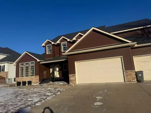 1752 Sandbar Cir, Waconia, MN 55387