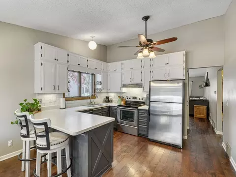 4397 Arden View Ct, Arden Hills, MN 55112