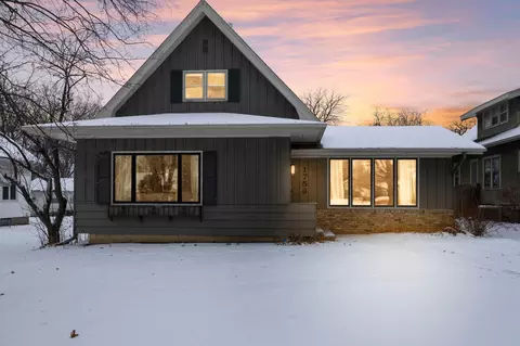 1758 W 5th St, Red Wing, MN 55066