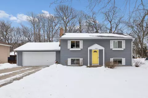 3310 Urbandale Ln N, Plymouth, MN 55447