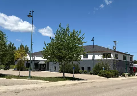 130 Lake Ave N # -1, Spicer, MN 56288