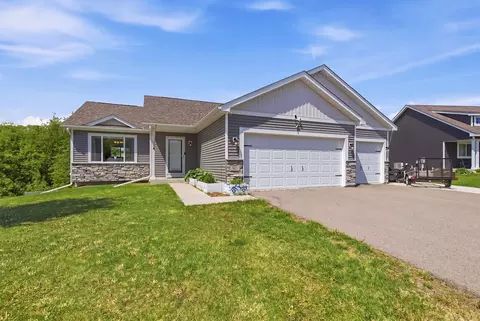 917 Mulberry Ave NE, Montgomery, MN 56069