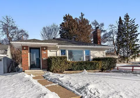 1018 Delaware Ave, West Saint Paul, MN 55118