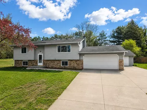 15221 Iguana St NW, Anoka, MN 55303