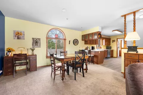 Dining - 370 7th St SW, Plainview, MN 55964 photo 1 of 1