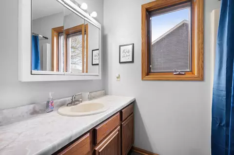 Bath - 370 7th St SW, Plainview, MN 55964 photo 1 of 3