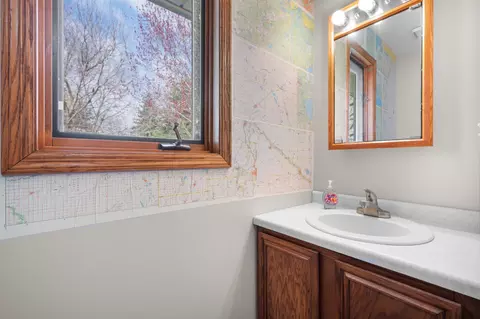 Bath - 370 7th St SW, Plainview, MN 55964 photo 2 of 3