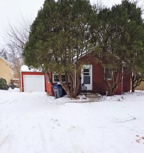 1217 3rd St S, Moorhead, MN 56560