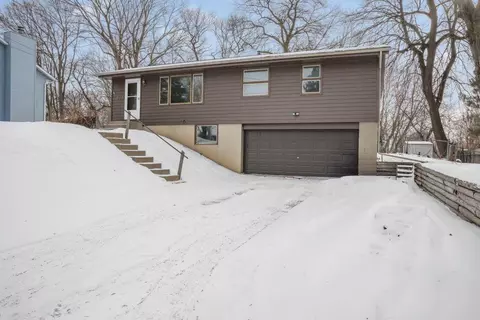 4709 Hampton Rd, Mound, MN 55364