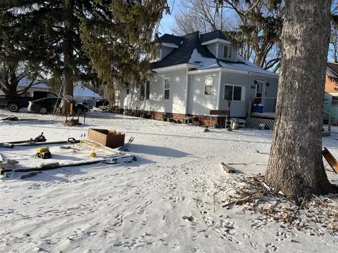 108 N West St, Ceylon, MN 56121