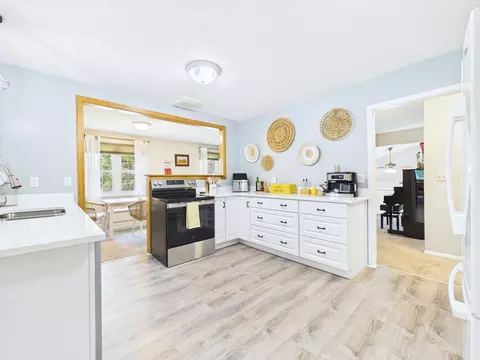 Kitchen - 4340 Rustic Pl, Shoreview, MN 55126 photo 2 of 2