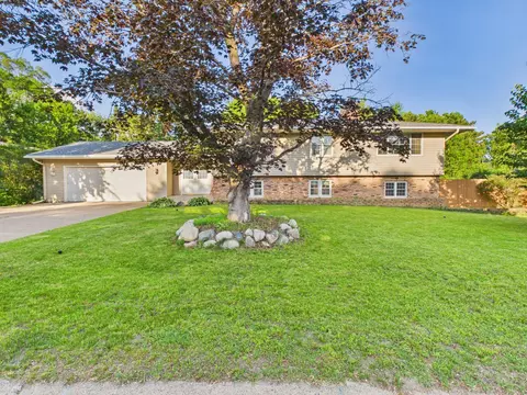4340 Rustic Pl, Shoreview, MN 55126