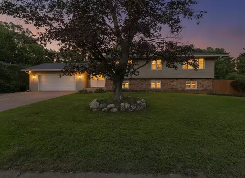 4340 Rustic Pl, Shoreview, MN 55126