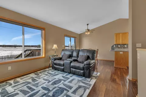 1161 Yellowstone Ave, Saint Cloud, MN 56303 photo 3