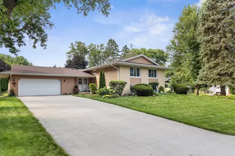 2470 Hillside Rd, White Bear Lake, MN 55110