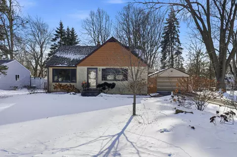 2200 Gardenette Dr S, White Bear Lake, MN 55110