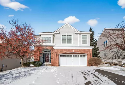 2313 Woodcrest Dr, Woodbury, MN 55129