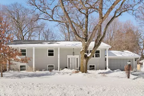 4220 Winchester Ct, Minnetonka, MN 55345