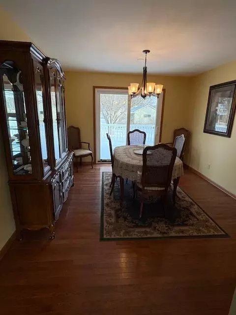 Dining - 407 Eichelberger Ave, Montevideo, MN 56265 photo 2 of 2