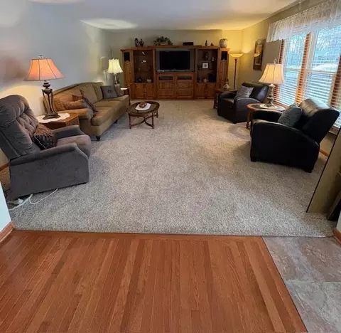 Living - 407 Eichelberger Ave, Montevideo, MN 56265 photo 1 of 4