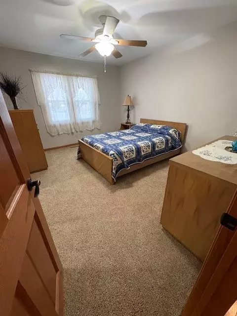 Bedroom - 407 Eichelberger Ave, Montevideo, MN 56265 photo 3 of 3