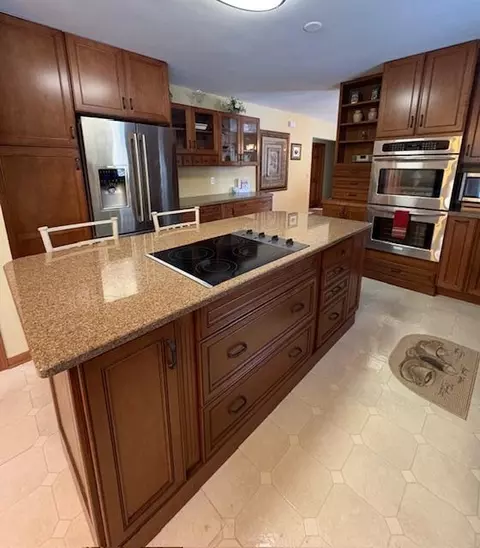 Kitchen - 407 Eichelberger Ave, Montevideo, MN 56265 photo 3 of 7