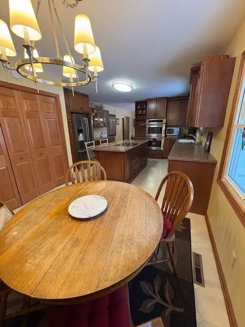 Kitchen - 407 Eichelberger Ave, Montevideo, MN 56265 photo 7 of 7