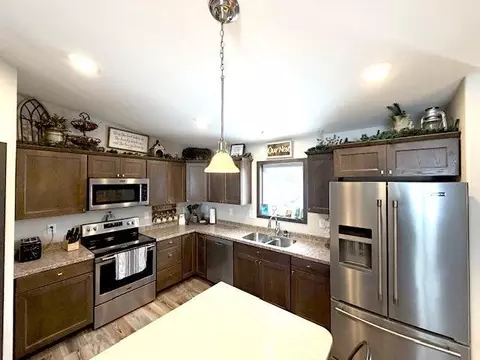 Kitchen - 50742 County Highway 53, Perham, MN 56573 photo 2 of 6