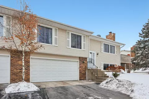 1655 W 140th St, Burnsville, MN 55337