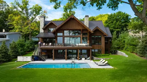 3247 Casco Cir, Wayzata, MN 55391