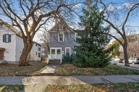 819 W 28th St, Minneapolis, MN 55408