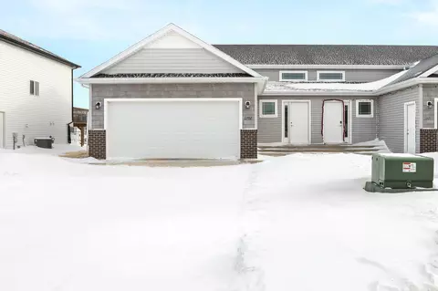 2707 Westwood St W, West Fargo, ND 58078