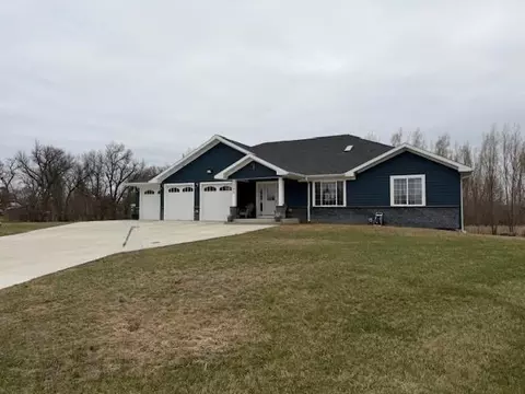208 S Delaware Ct, Fulda, MN 56131