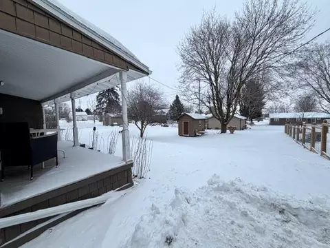 Exterior - 137 3rd Ave SE, Spring Grove, MN 55974 photo 3 of 4